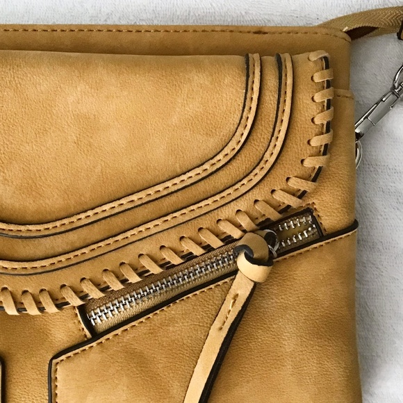 VIOLET RAY Crossbody Bag Mustard Yellow - Picture 6 of 6